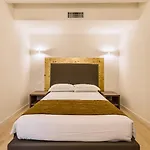 Charming Palace Corte Del Teatro 3*