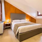 Charming Palace Corte Del Teatro
