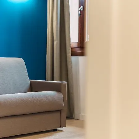 Charming Palace Corte Del Teatro Aparthotel