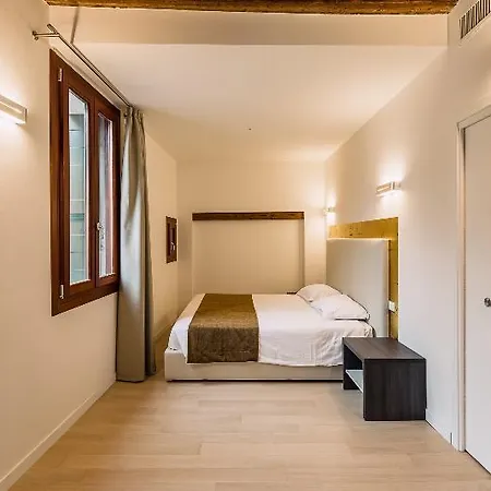 Apart-hotel Charming Palace Corte Del Teatro