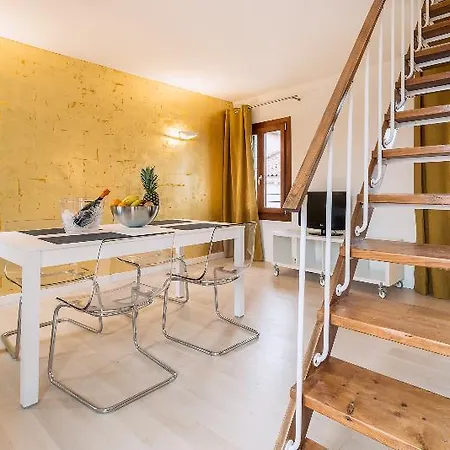 Apart-hotel Charming Palace Corte Del Teatro Veneza