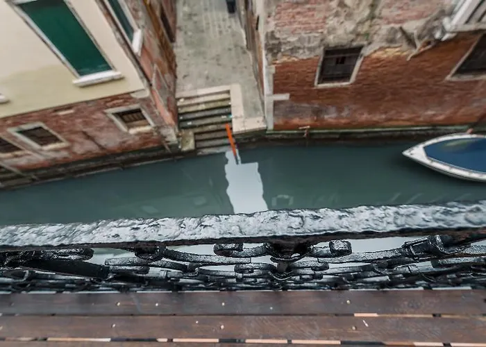 아파트호텔 Charming Palace Corte Del Teatro 베니스