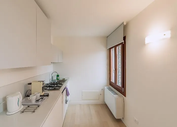 Charming Palace Corte Del Teatro 아파트호텔