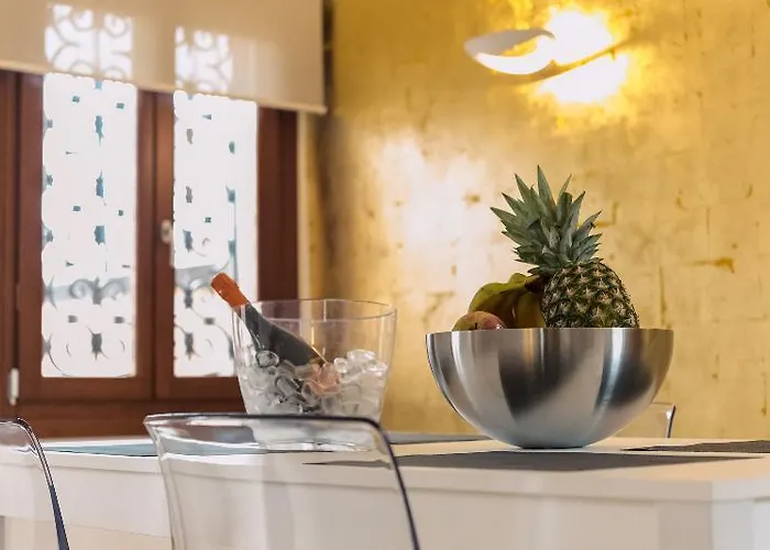 Charming Palace Corte Del Teatro 아파트호텔