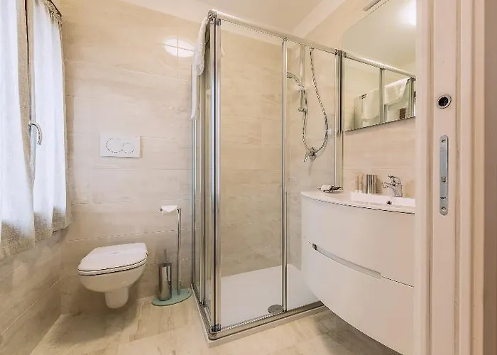 Charming Palace Corte Del Teatro 베니스