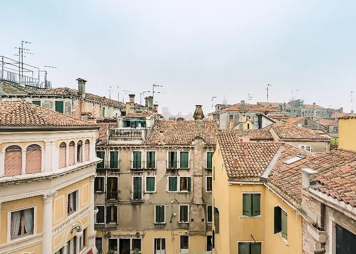 아파트호텔 Charming Palace Corte Del Teatro 3*