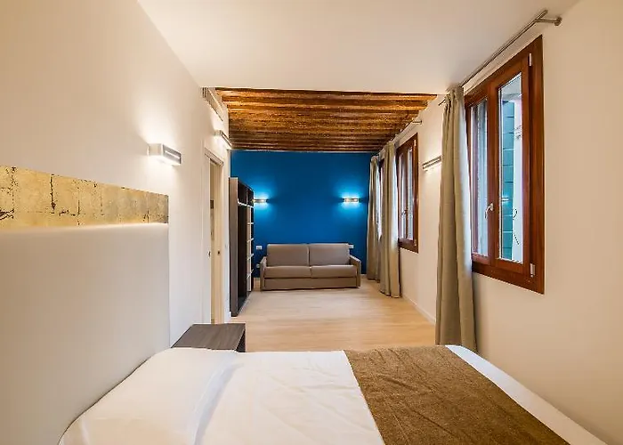 아파트호텔 Charming Palace Corte Del Teatro 베니스