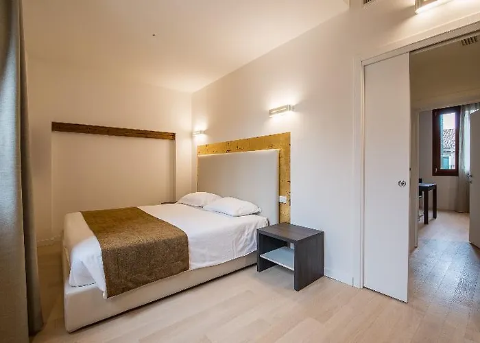 Charming Palace Corte Del Teatro 아파트호텔